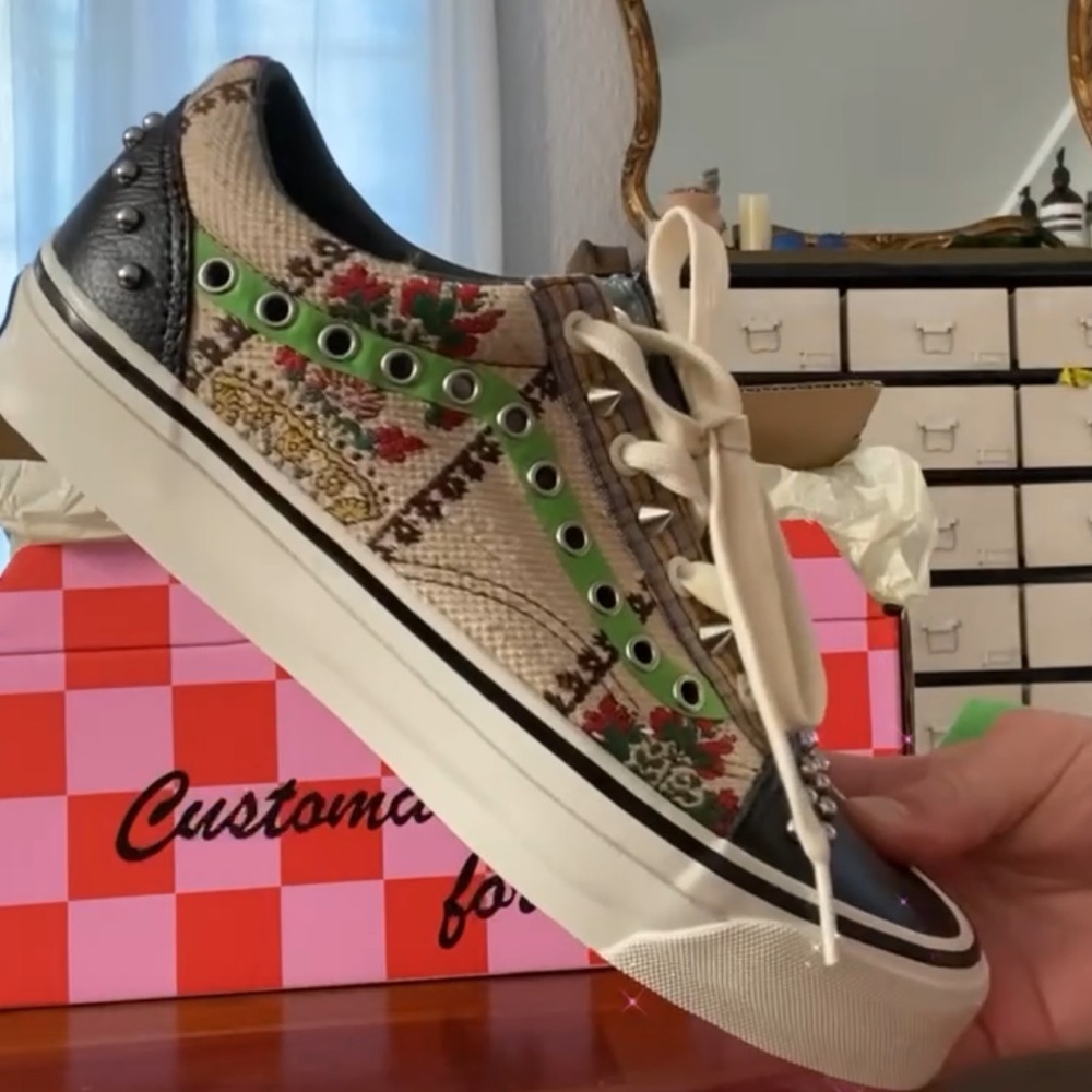 Gucci x Vans Vault OG Old Skool LX, Stud Patern size 8.5